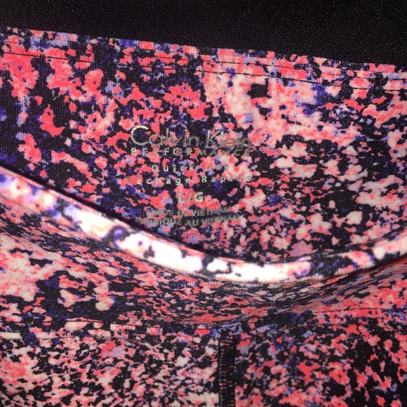 Authentic Calvin Klein Capri Tights - Picture 6 of 8